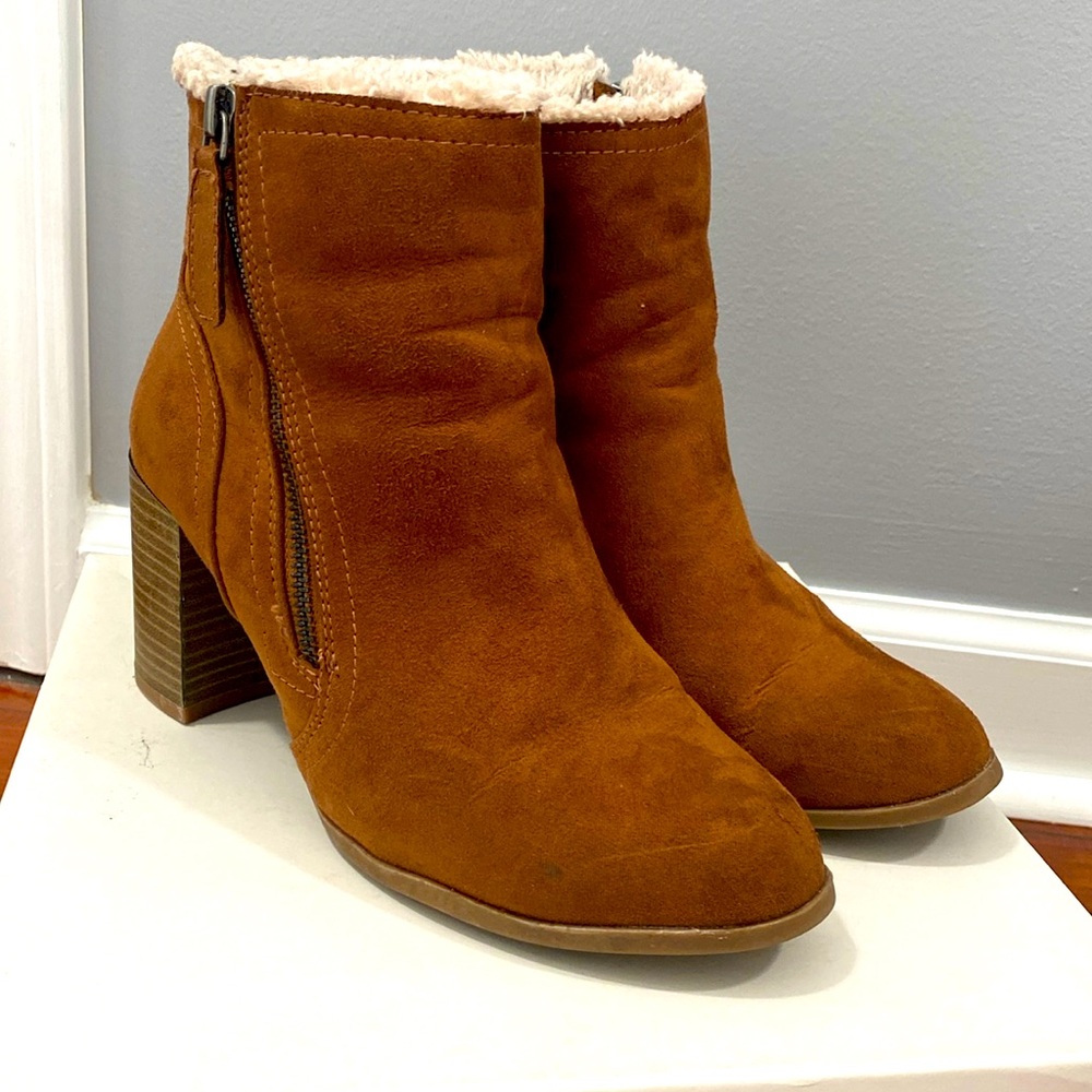 Brown Faux Fur Booties 🤍